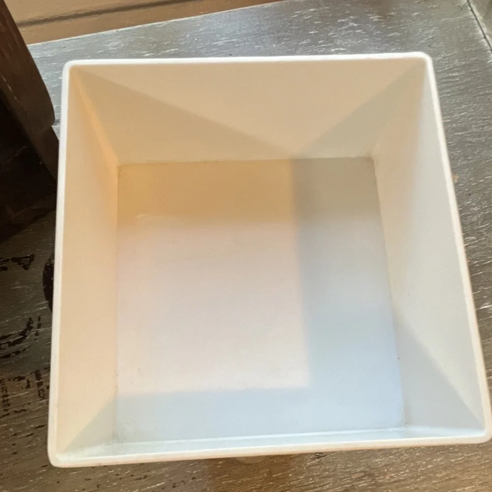 White Mechanical Kitchen Scale Square Plastic Manual with Bowl